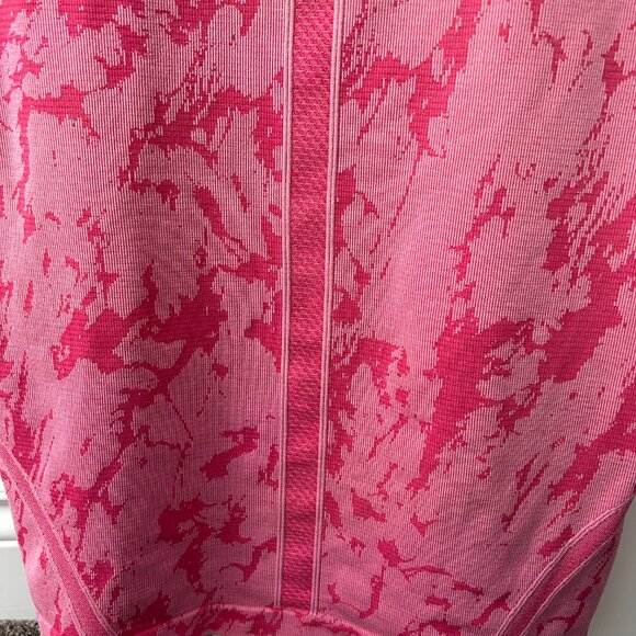 Lululemon Swiftly Tech Short Sleeve Crew Heathered Bon Bon Size 10 - Picture 7 of 10